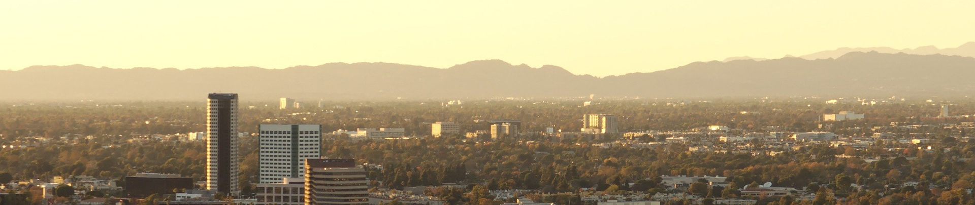 Burbank_media_district_from_Griffith_Park_1920