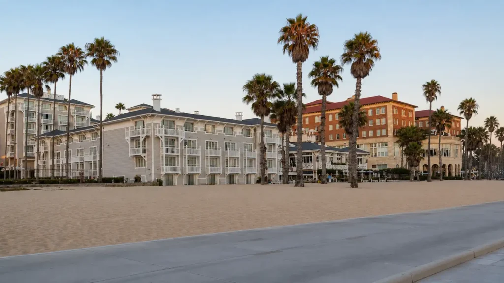 Thumbnail-For-Car Service LAX to Santa Monica_ Private Ride Planning Guide-By-Ride ´N Relax(3)